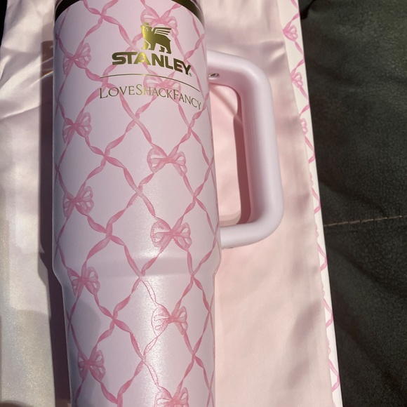 LoveShack Fancy Holiday “Baby Bow Pink Peppermint” Stanley 30OZ - Picture 8 of 10